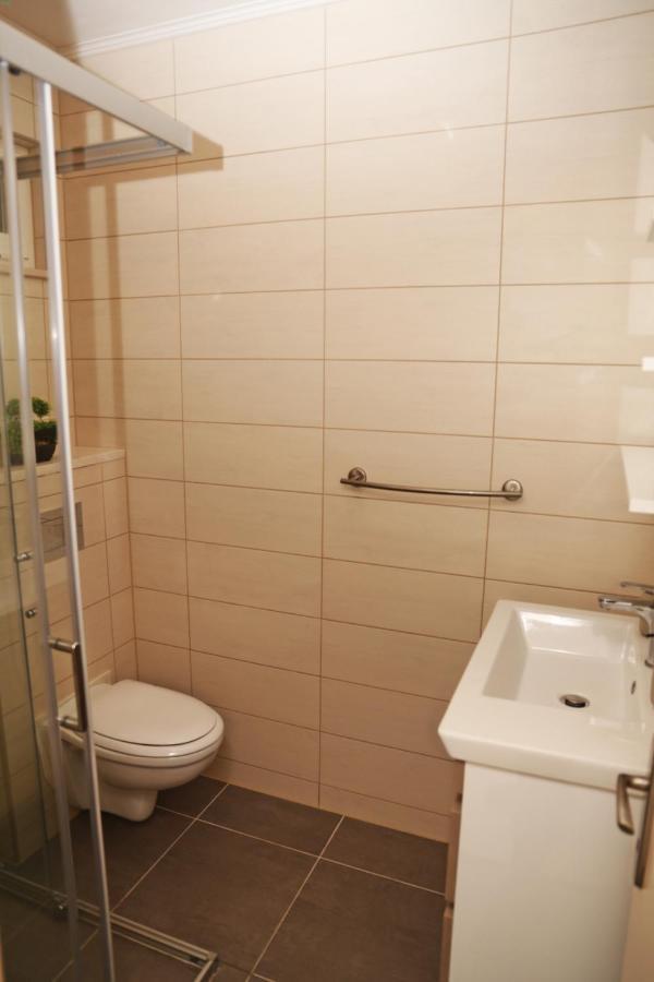 Seaside Apartments With A Swimming Pool Tri Zala, Korcula - 558 Zrnovo ภายนอก รูปภาพ