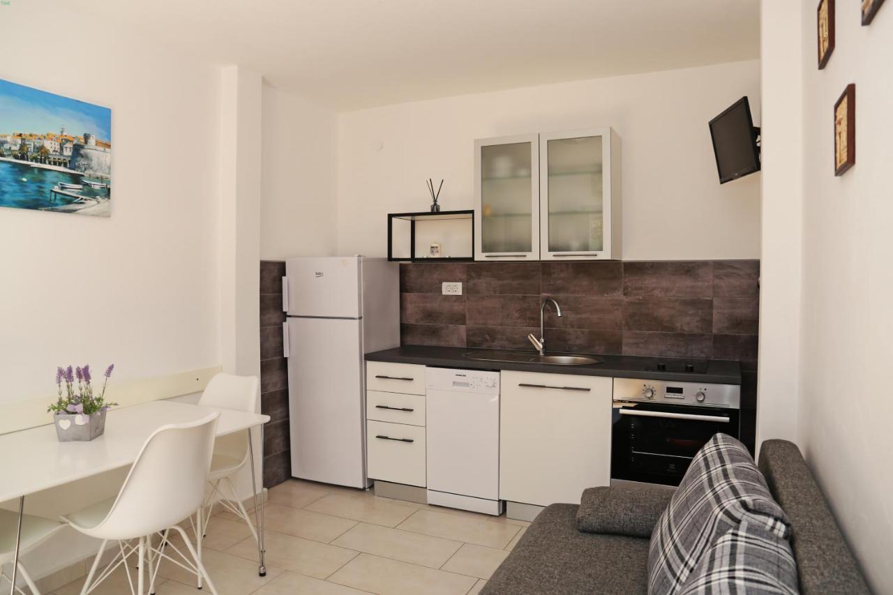 Seaside Apartments With A Swimming Pool Tri Zala, Korcula - 558 Zrnovo ภายนอก รูปภาพ